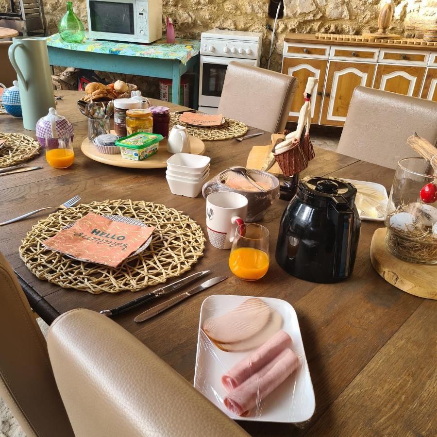 Le Coq En Repos Bed & Breakfast Saint-Sylvestre-sur-Lot Exterior foto