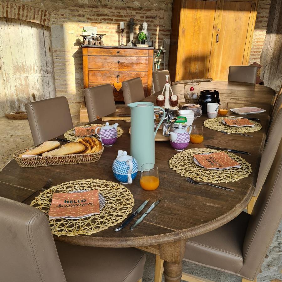 Le Coq En Repos Bed & Breakfast Saint-Sylvestre-sur-Lot Exterior foto