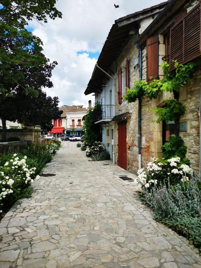 Le Coq En Repos Bed & Breakfast Saint-Sylvestre-sur-Lot Exterior foto