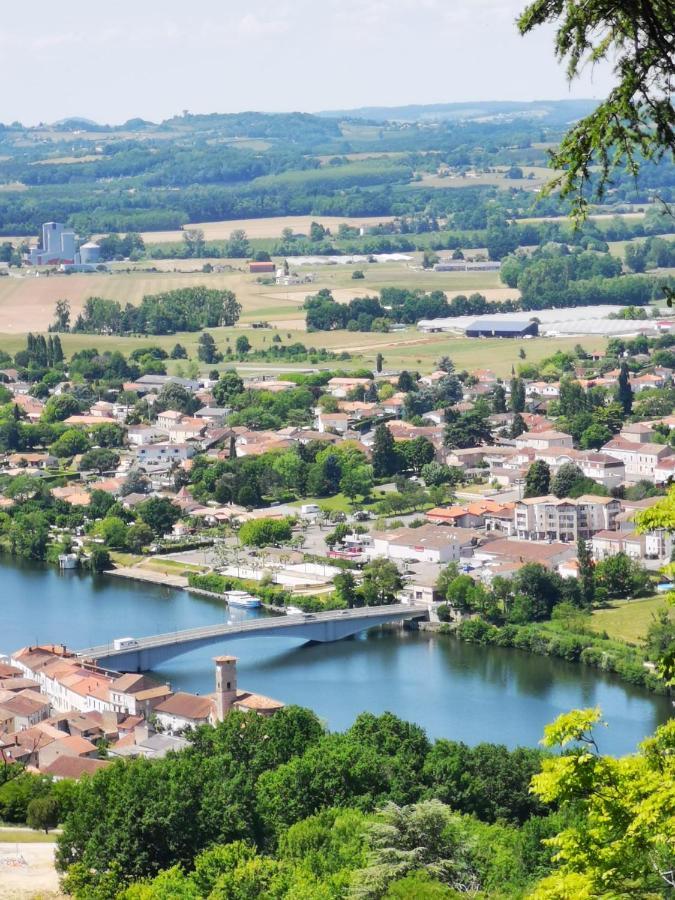 Le Coq En Repos Bed & Breakfast Saint-Sylvestre-sur-Lot Exterior foto