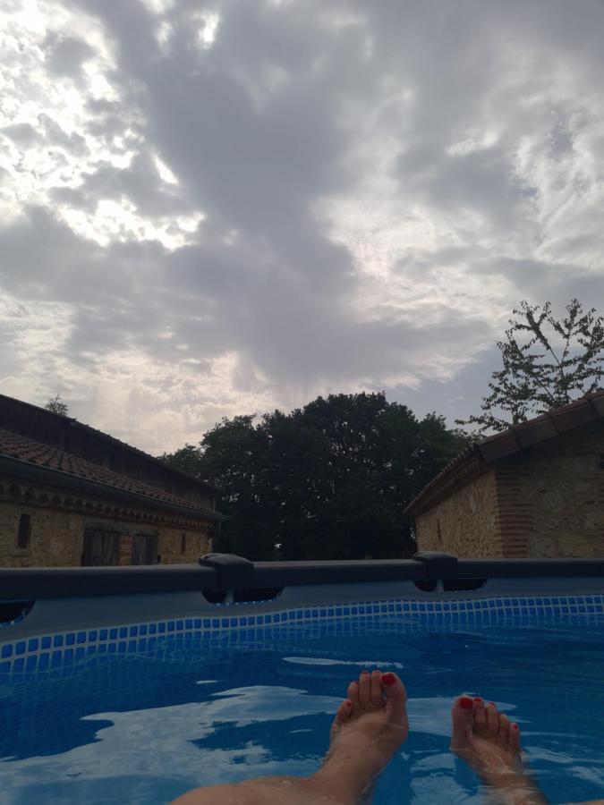 Le Coq En Repos Bed & Breakfast Saint-Sylvestre-sur-Lot Exterior foto